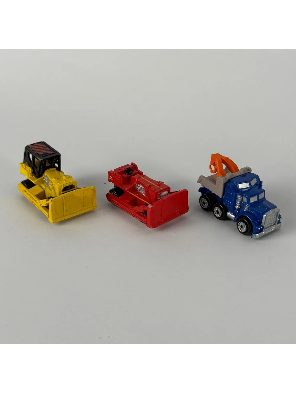 Galoob Micro Machines Construction Vehicles and Tow Truck Lot of 3